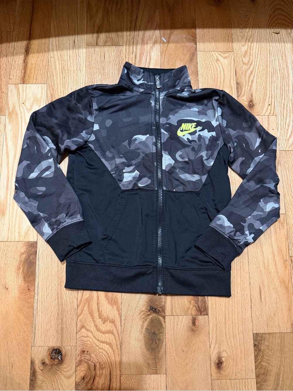 Nike Boys Black & Grey Camo Full-Zip Track Jacket / Sweater | Size 6